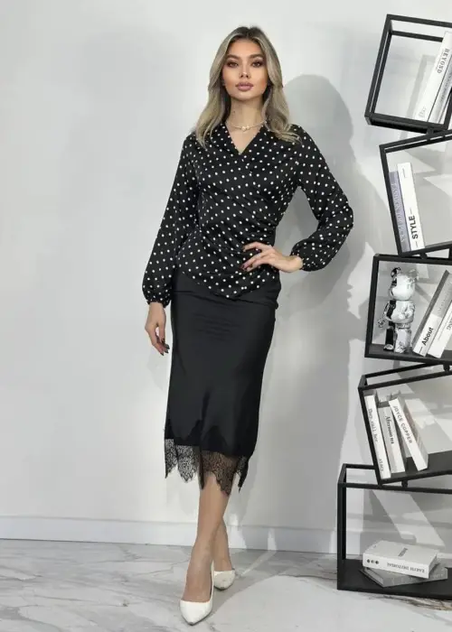 Блузка женская шёлковая на запах р-р 42-48