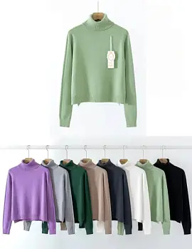 Свитер с воротом трикотажный женский (р-р 44-46)