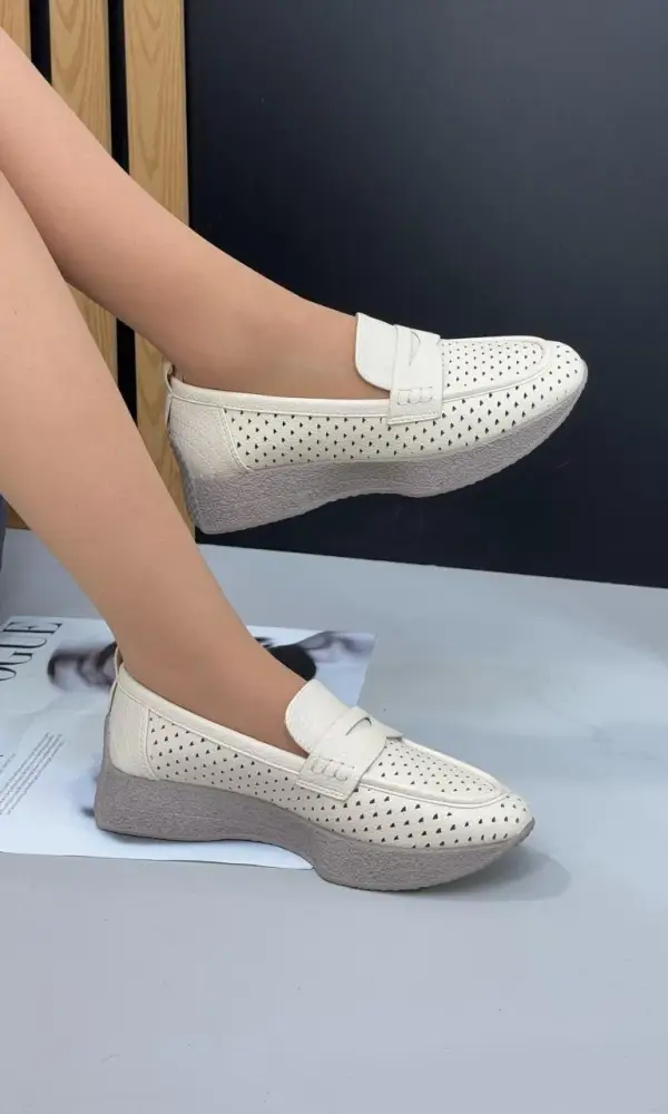 Лоферы с перфорацией кожаные женские (р-р 36-40)