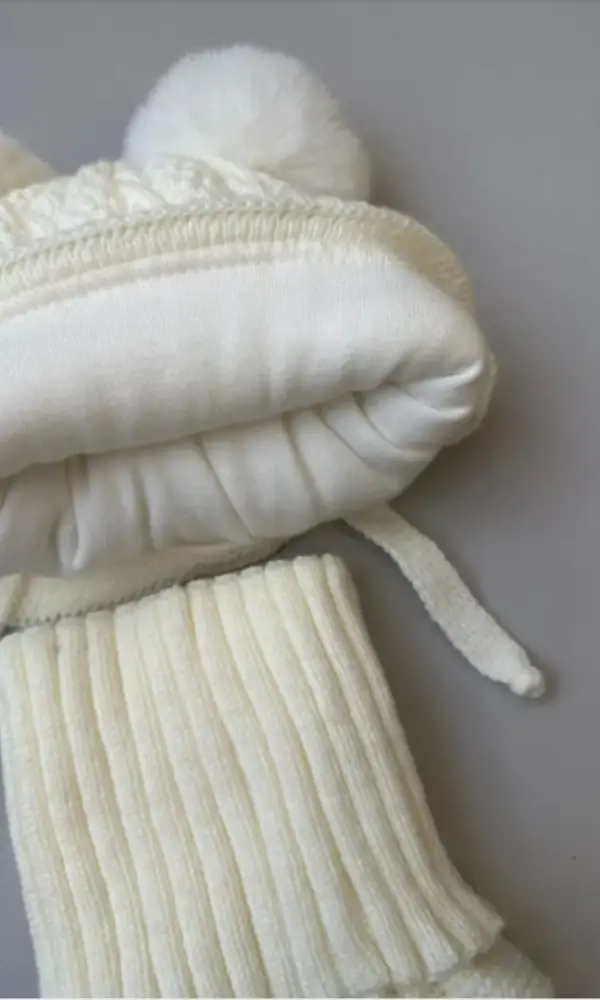 Комплект для девочки шапка с ушками и снуд р-р 48-52