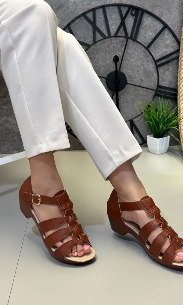 Танкетки женские экокожа на каблучке ( р-р 36-41)