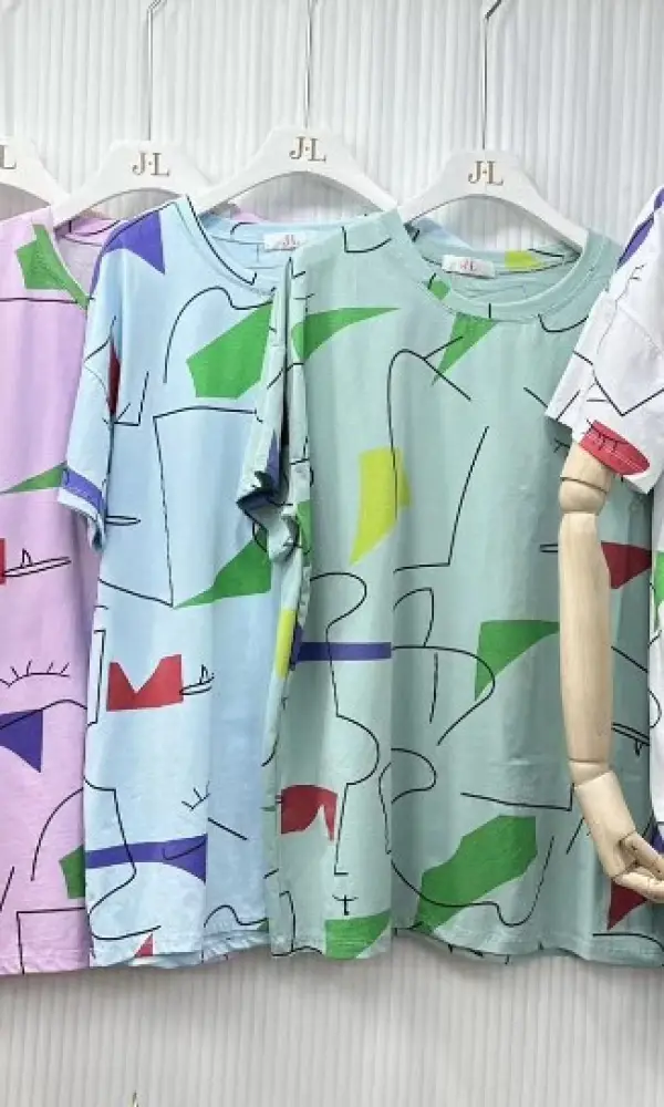 Футболка женская , оверсайз, объемный принт (р-р 56-58)