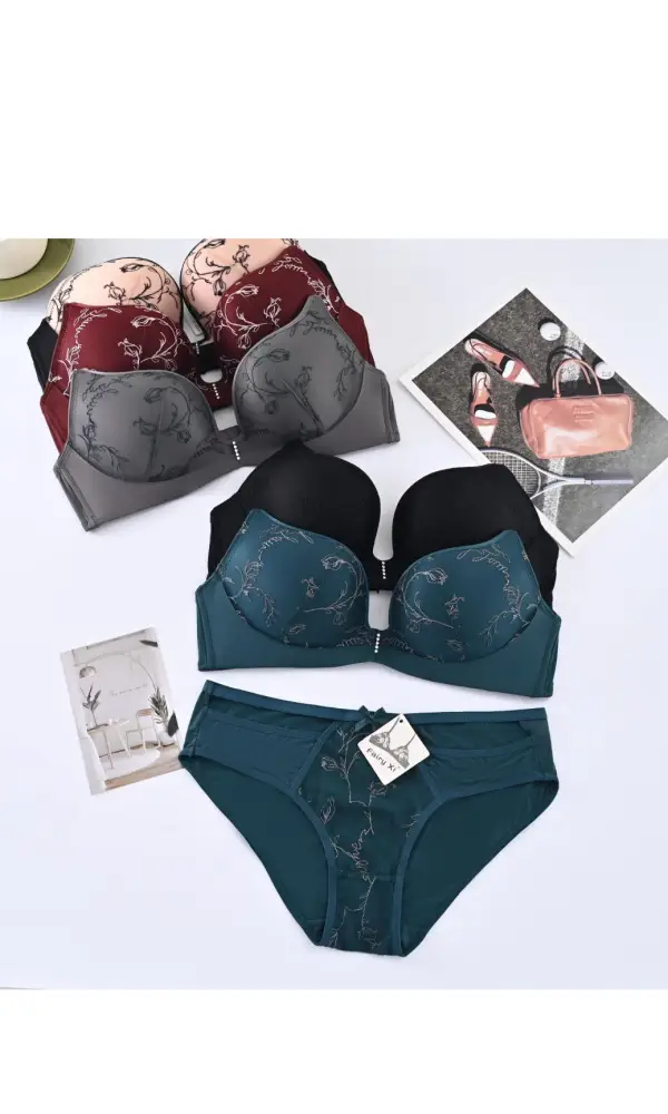 Бюстгальтер и трусы женские с вышивкой 80В-90В