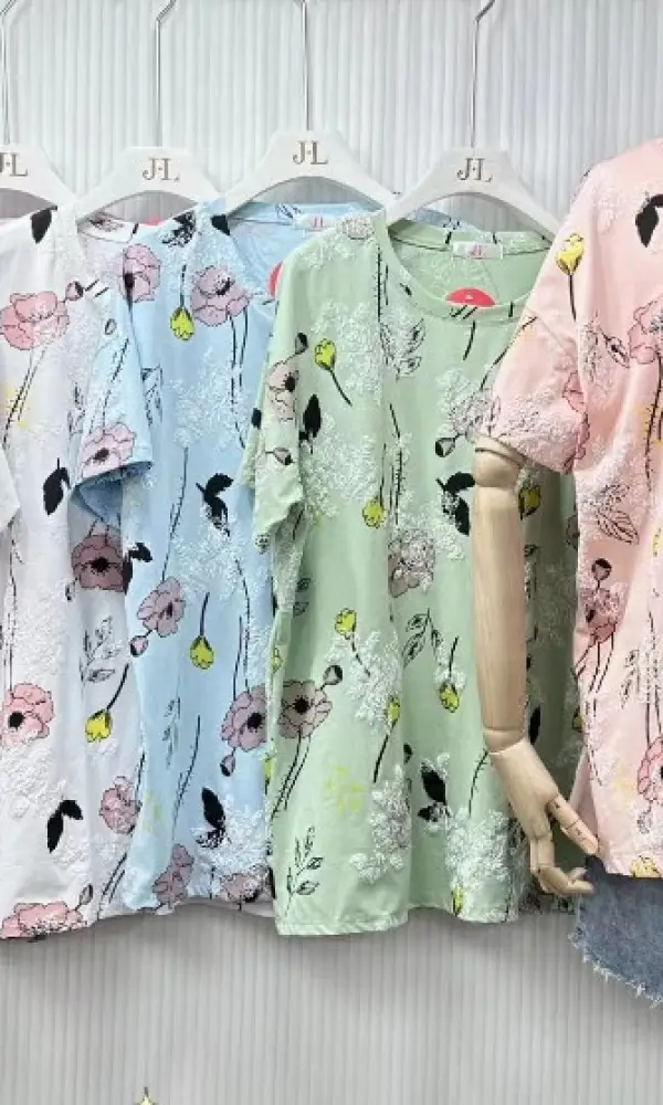 Футболка женская , оверсайз, объемный принт (р-р 56-58)