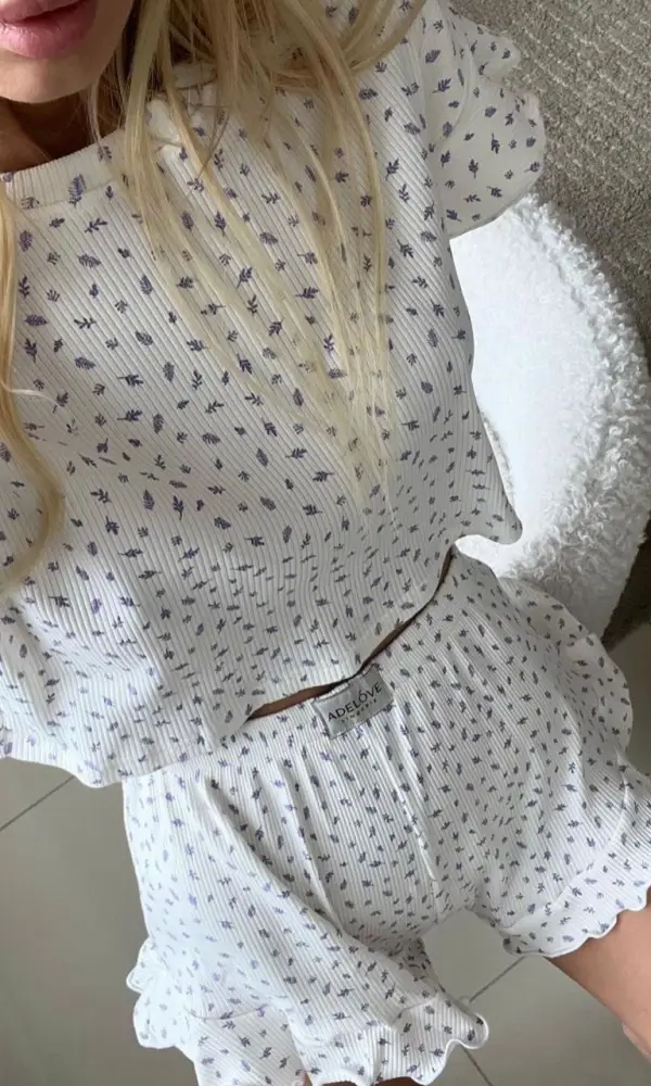 Пижама -домашний комплект с шортами ( рюши)  размер единый 