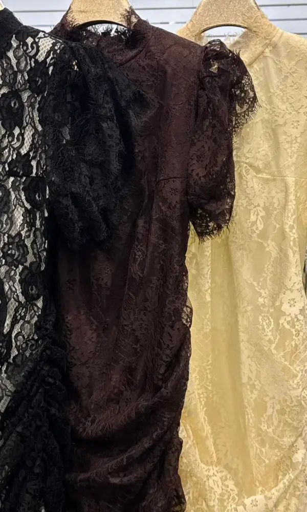 Платье нарядное кружевное женское р-р 42-44