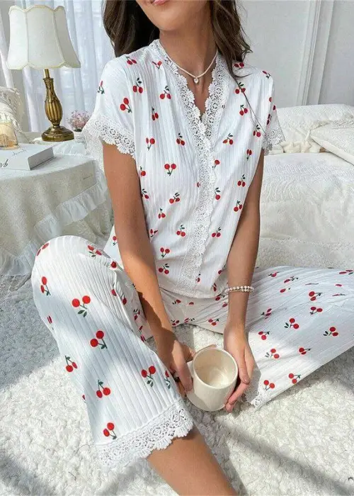 Пижама брючная с кружевом женская р-р 42-50