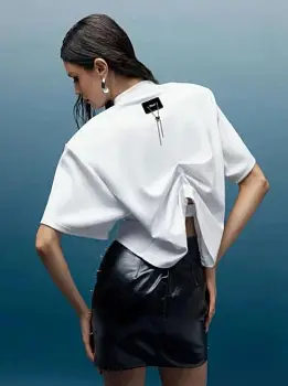 Футболка женская с дизайнерской спинкой (р-р 42-44)