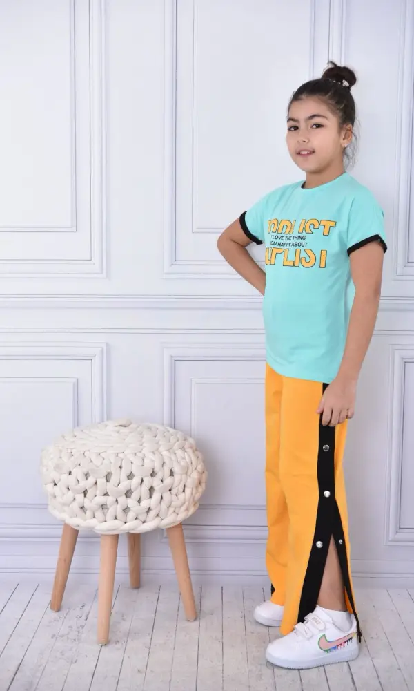 Костюм летний на девочку, брюки на клепках ( 8-12 лет)