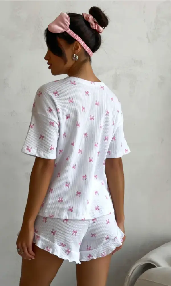 Пижама с шортами и футболкой с принтом бантики женская р-р S-XL