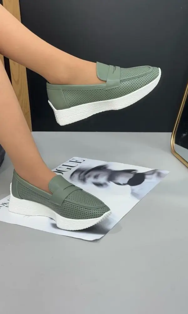 Лоферы с перфорацией кожаные женские (р-р 36-40)