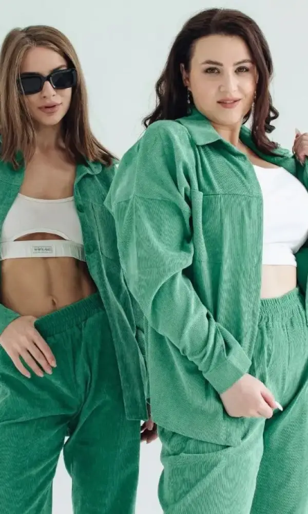 Костюм микровельвет жеснкий  (р-р 42-48)