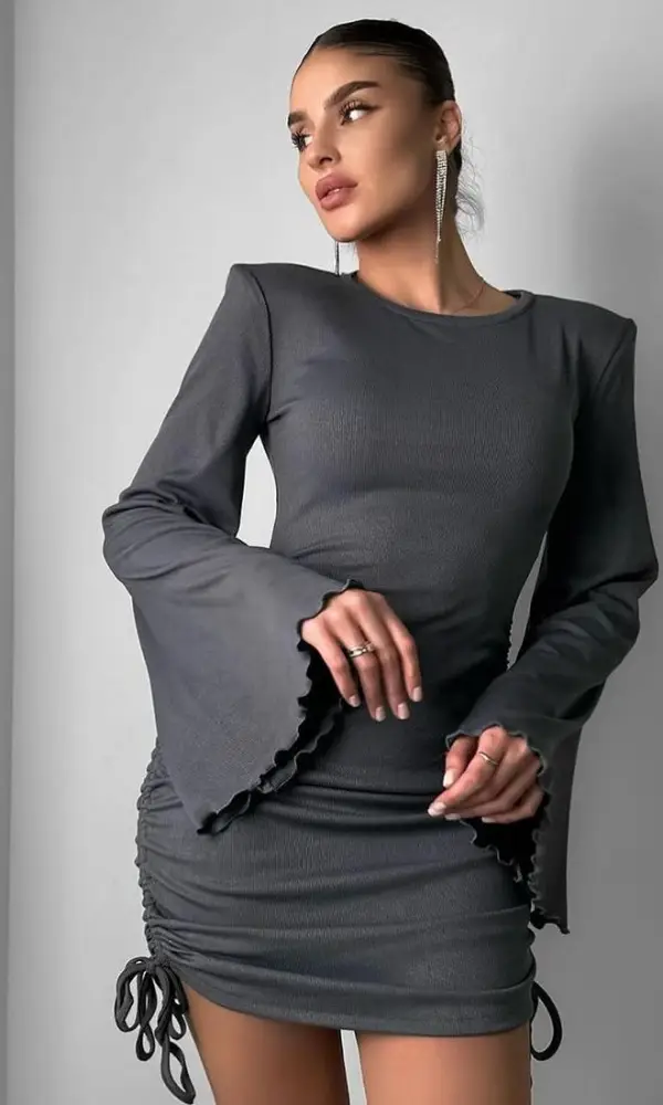 короткое женское платье из лапши (р-р 42-44)