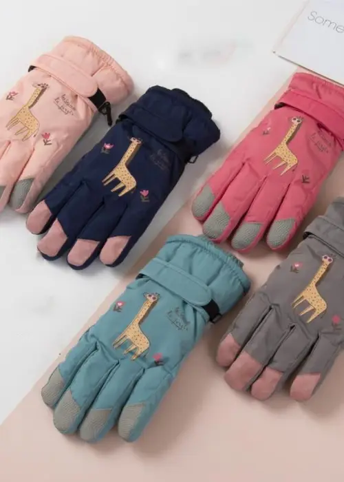 Перчатки для девочки и мальчика непромокаемые с мехом 7-10 лет