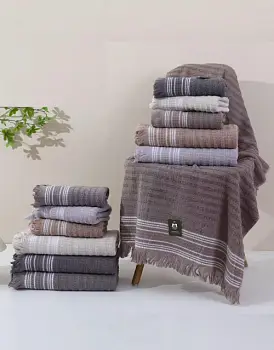 Полотенце махровое с бахромой 70*140