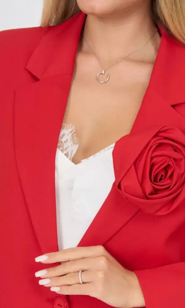 Пиджак женский с цветком ( р-р 42-44,46-48)