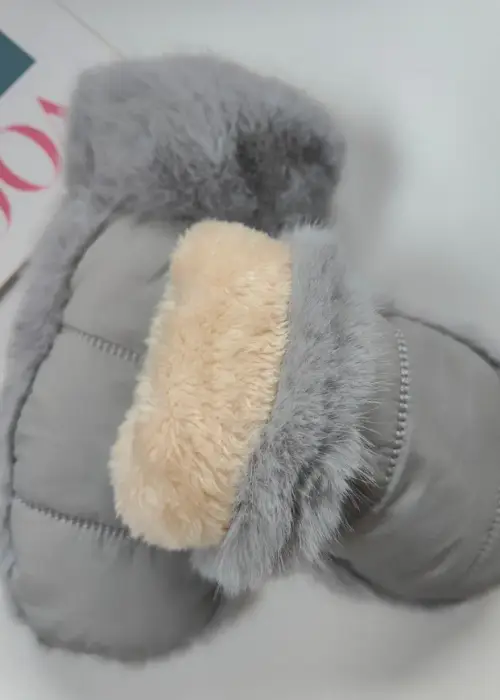 Варежки женские пушистые