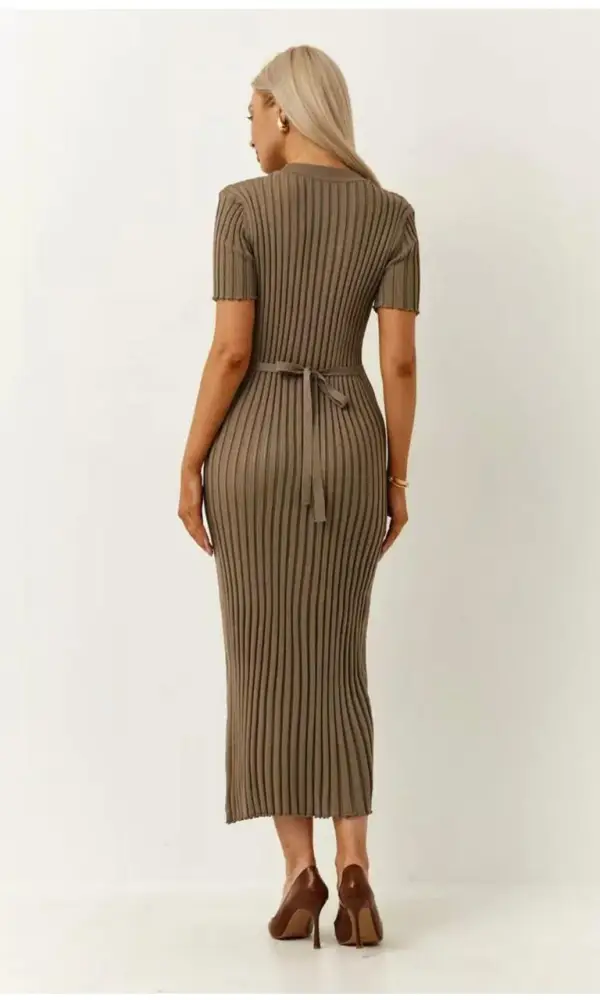 Платье , вязаный трикотаж в длине миди ( р-р универсальный)