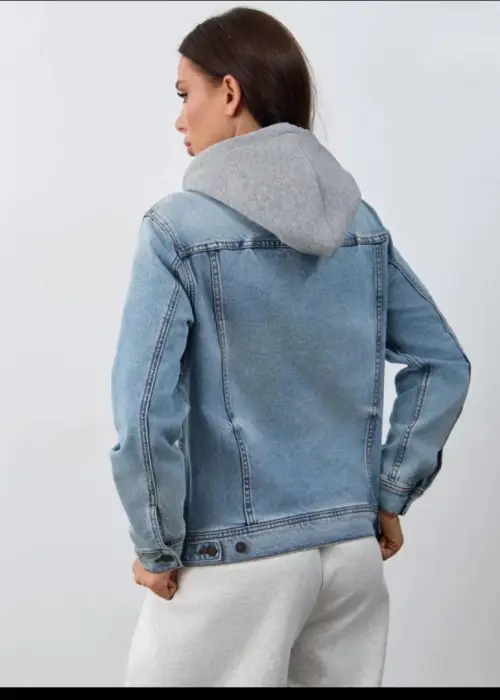 Куртка джинсовая с капюшоном женская (р-р 50-60)