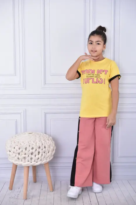 Костюм летний на девочку, брюки на клепках ( 8-12 лет)