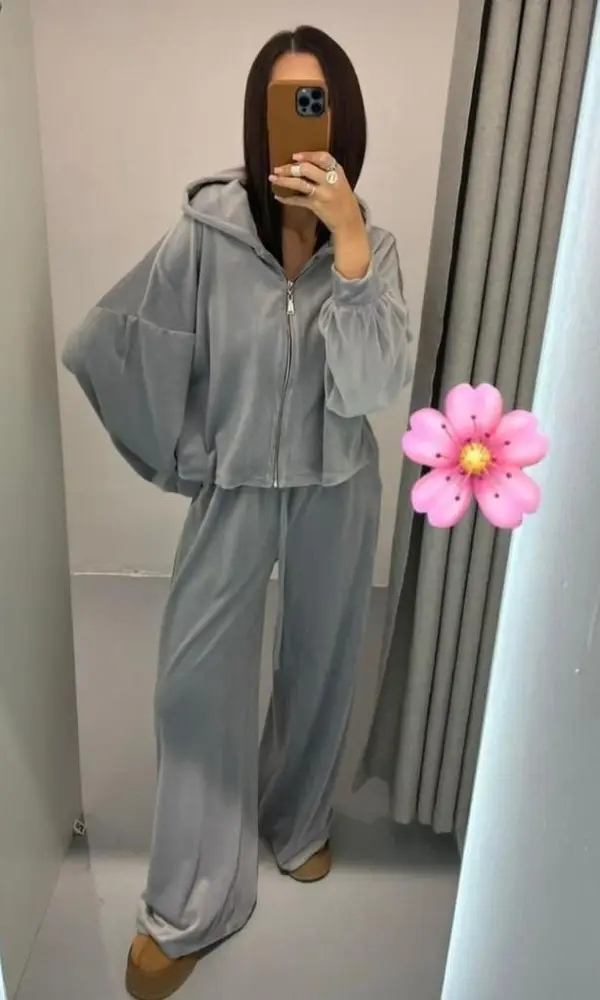 Костюм женский, бархатный оверсайз  ( р-р 42,44)