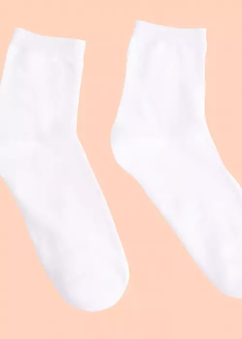 Носки "Белые", однотонные, высокие, женские (р-р 36-41)