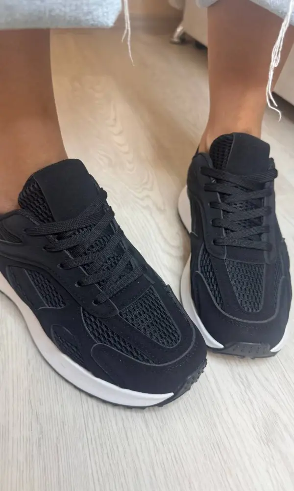 Кроссовки женские р-р 36-41