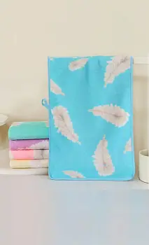 Полотенце из микрофибры перья р-р 26*48