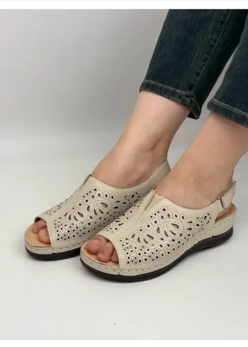 Босоножки с ремешком-липучкой женские (р-р 36-42)