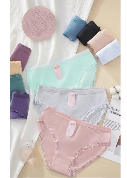 Трусы женские с кружевной окантовкой (р-р 50-54)