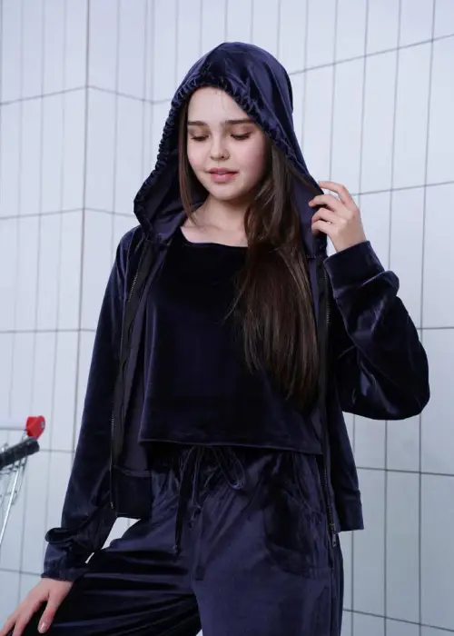 Костюм тройка велюровый для девочки р-р 36-44