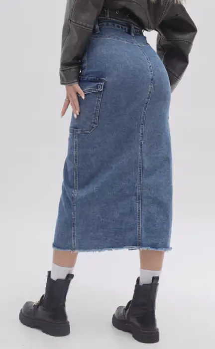 Юбка джинсовая миди с разрезом спереди и карманами (р-р 42-50)