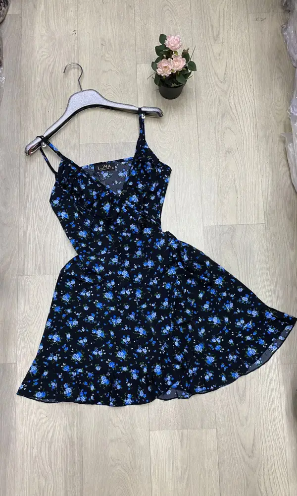 Летний сарафан в длине миди, тонкие бретели ( р-р 42-44)