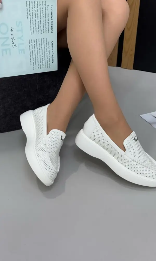 Лоферы кожаные с перфорацией женские (р-р 36-40)