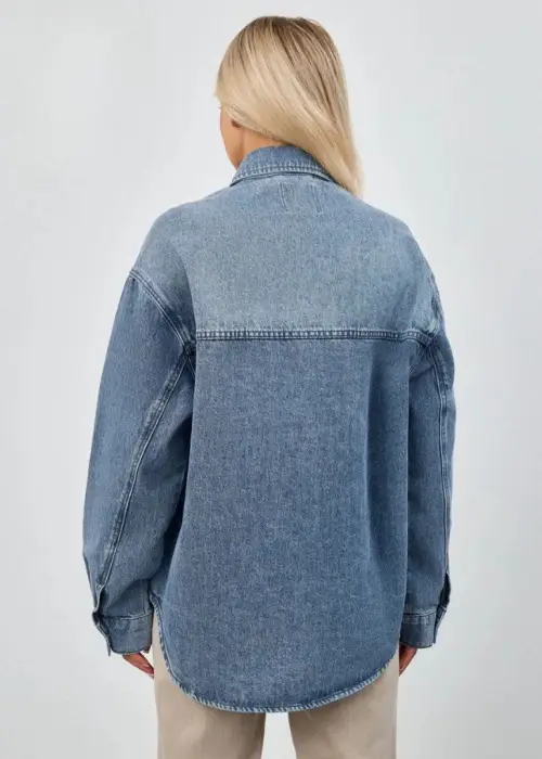 Рубашка джинсовая женская с объёмными карманами (р-р 42-50)