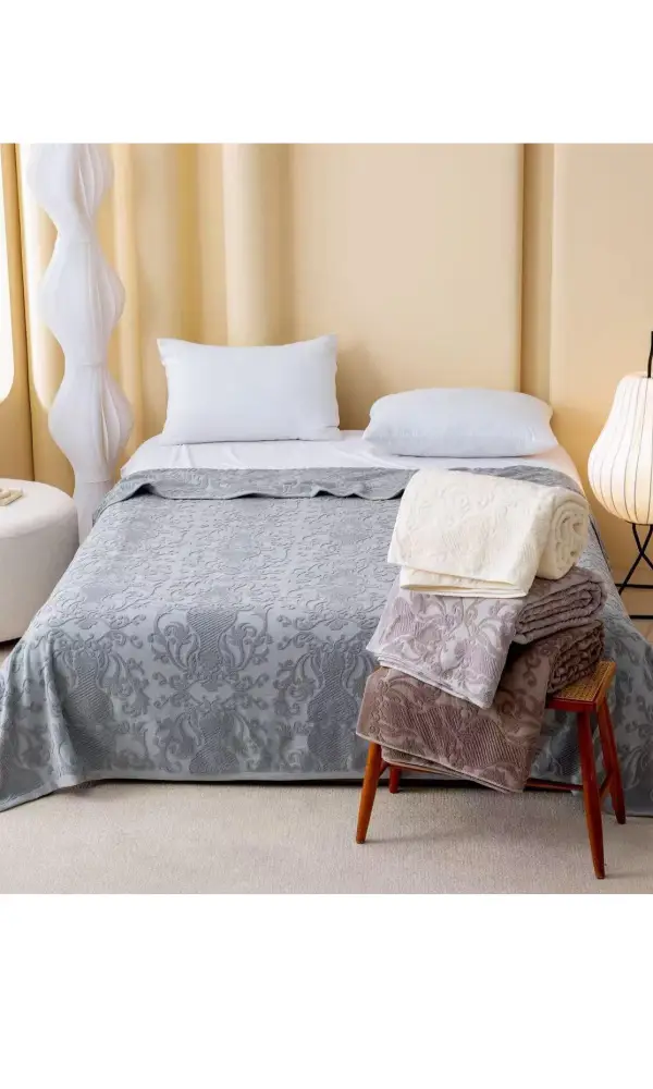 Покрывало- плед махровое р-р 150*220