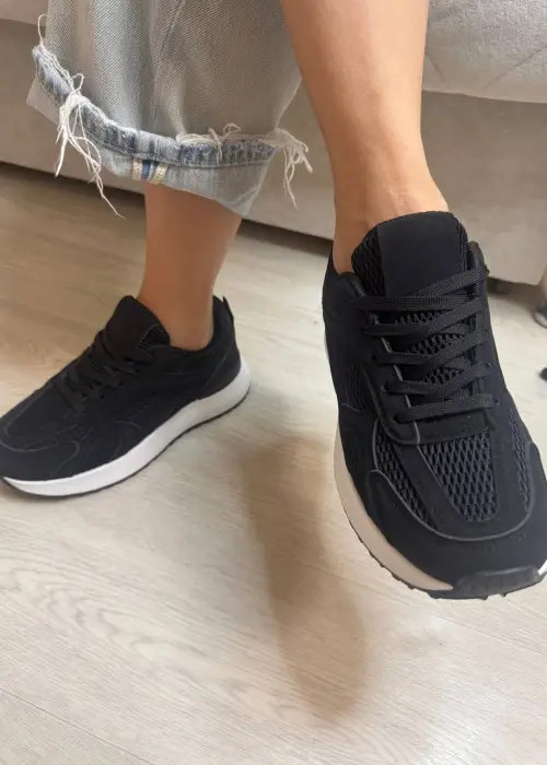 Кроссовки женские р-р 36-41