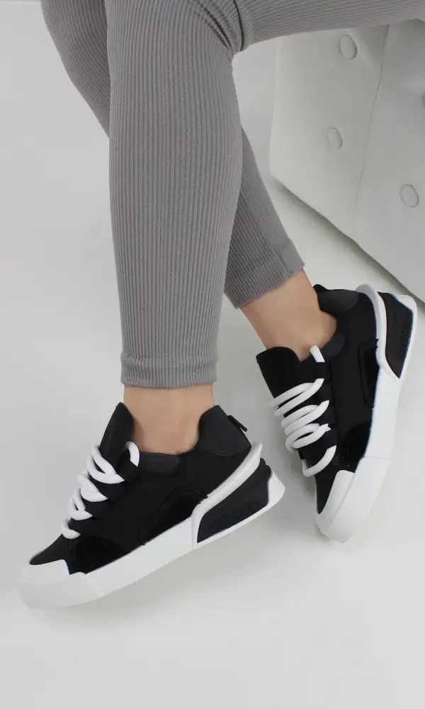 Женские кроссовки экокожа  на шнуровке ( р-р 36-41)