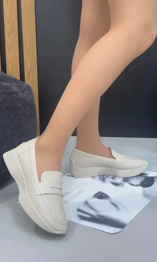 Лоферы с перфорацией кожаные женские (р-р 36-40)