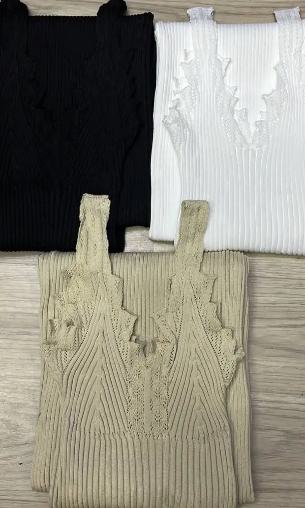 Силуэтное платье  вязаный трикотаж ( р-р 42-48 единый)