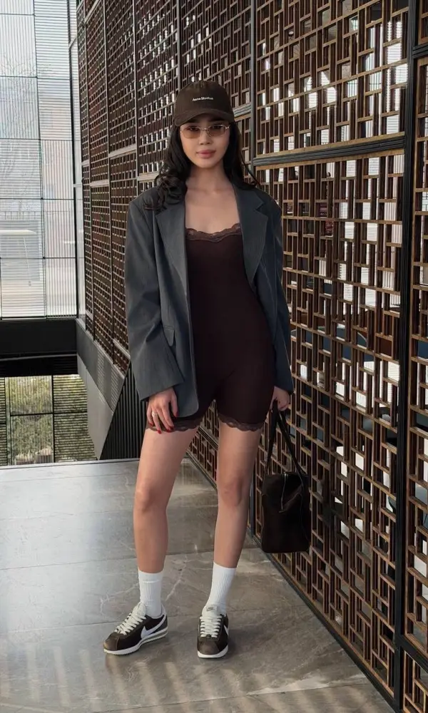 Комбинезон с гипюром женский на бретельках (р-р 42-44)