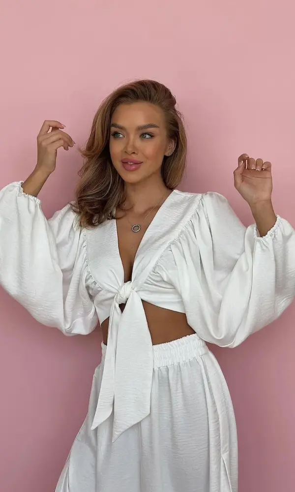 Костюм женский муслин, брюки с разрезами ( р-р 42-44)