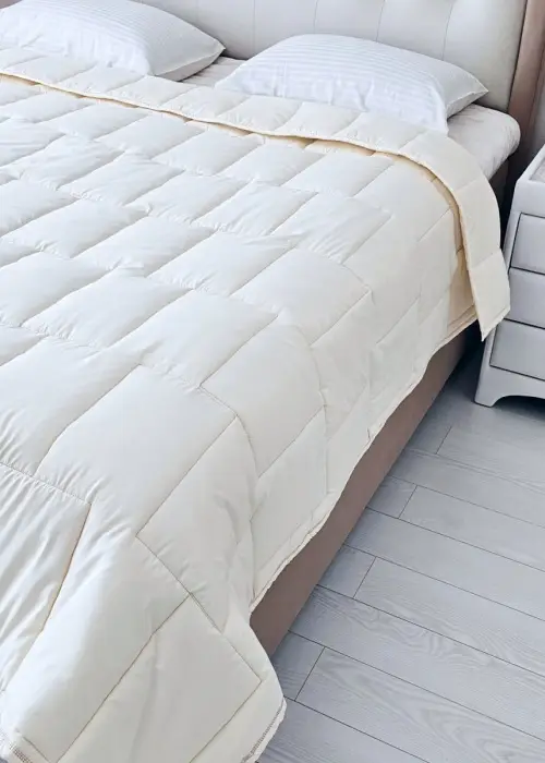 Одеяло всесезонное с синтепоном 200*210