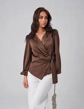 Блузка приталенная женская на запах р-р 42-48