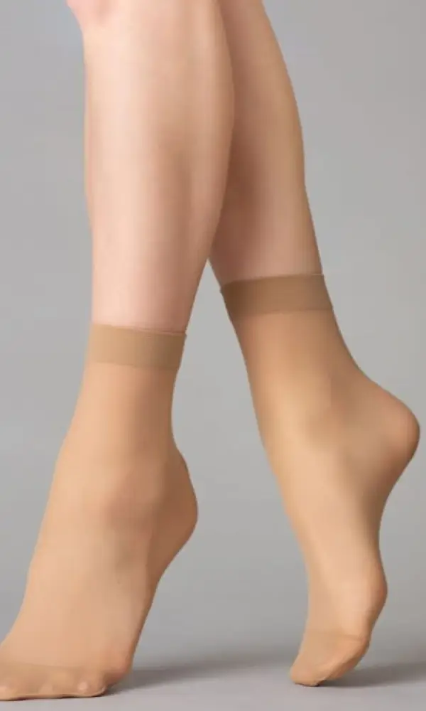 Носки капроновые женские, размер единый. На широкой резинке (37-41)