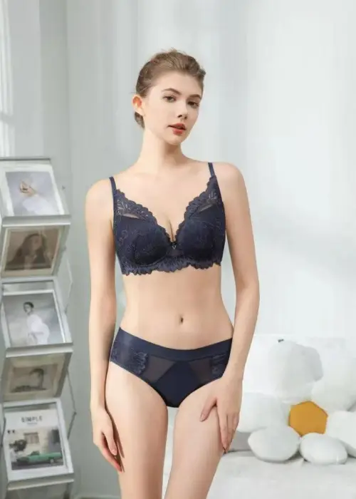 Комплект белья кружевной женский (р-р  75В-85В)