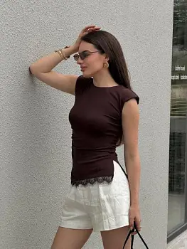 Топ с разрезом сбоку кружевной женский (р-р 42-44)