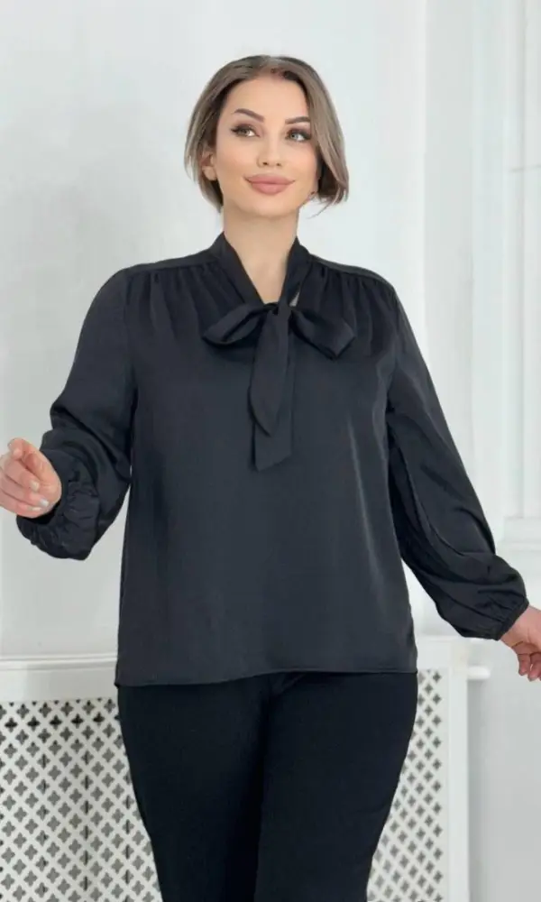 Блузка атласная с бантом р-р 50-56