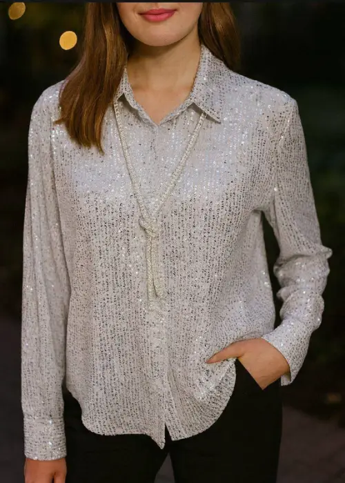 Блузка с пайетками р-р 42-44