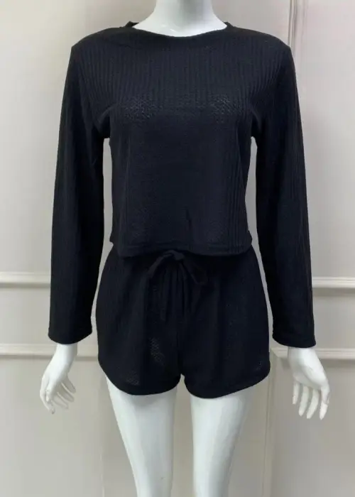 Пижама двойка топ с рукавами и шорты р-р 42-48